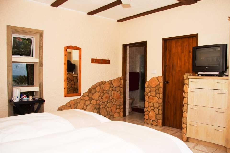 Stephan'S Guest House Port Shepstone Bagian luar foto