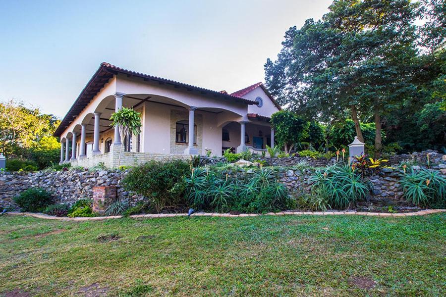 Stephan'S Guest House Port Shepstone Bagian luar foto